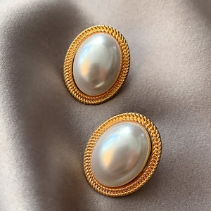 Radiance ovala pärlörhängen