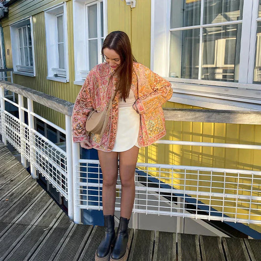 Jacka – Mjuk Blandning med Rund Halsringning &amp; Följsam Passform