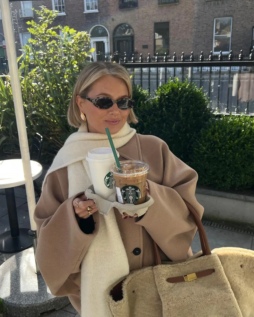 Kappa i polyesterblandning - Stort snitt och rymlig lager-på-lager-passform