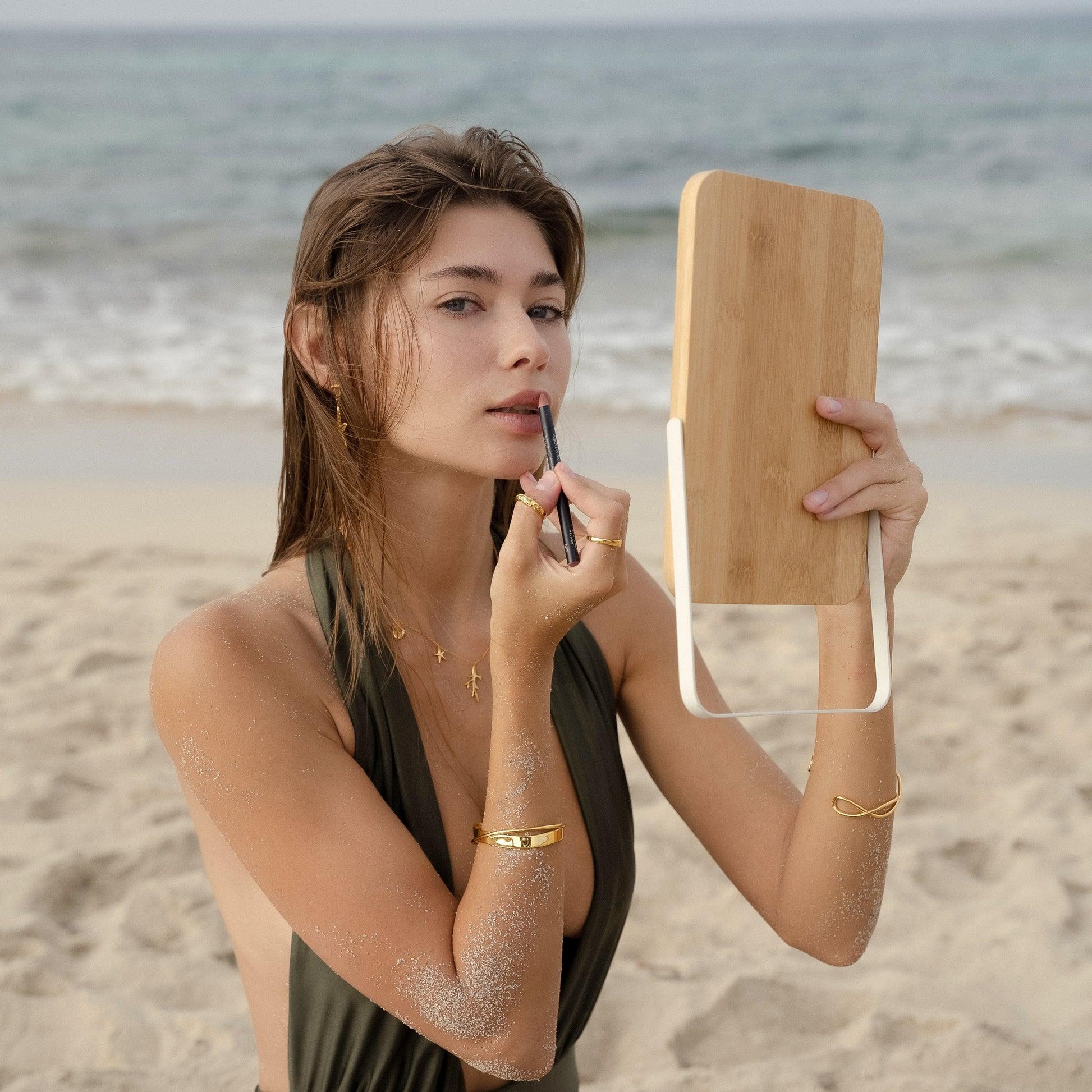 Halsbandet Vid stranden