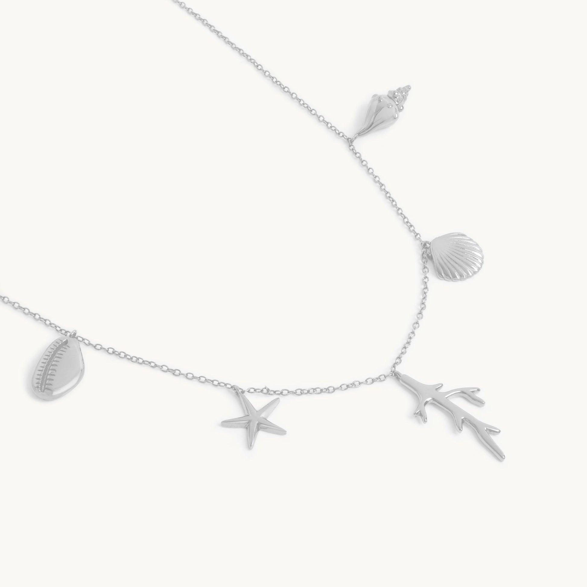 Halsbandet Vid stranden